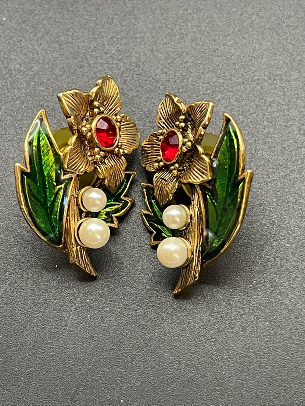 Vintage Avon Flower Earrings Green Enamel Red Rhinestone Faux Pearl Gold Tone
